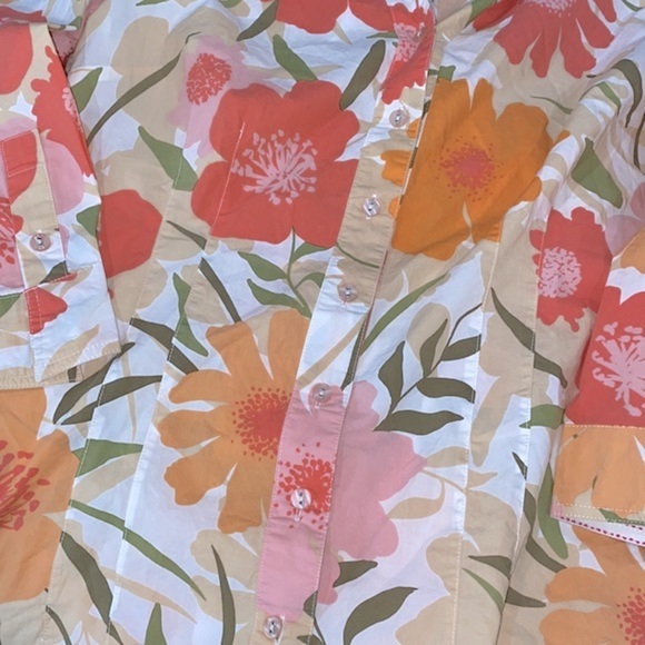 Tyler Boe floral button down top size 8 - Picture 7 of 10